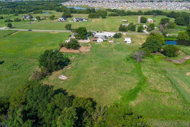 14223 N Memorial Drive, Collinsville, OK 74021