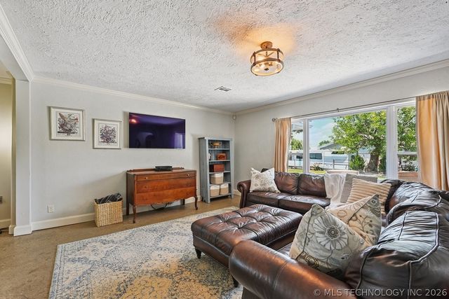 14223 N Memorial Drive, Collinsville, OK 74021