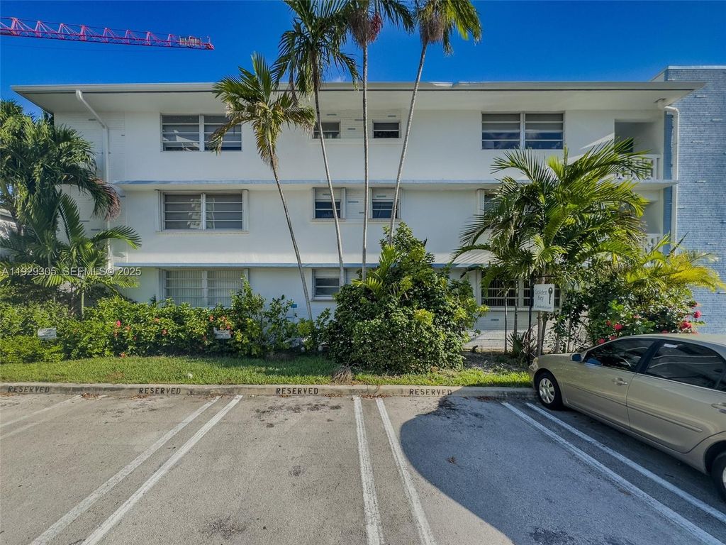 1120 102nd St 6, Bay Harbor Islands, FL 33154