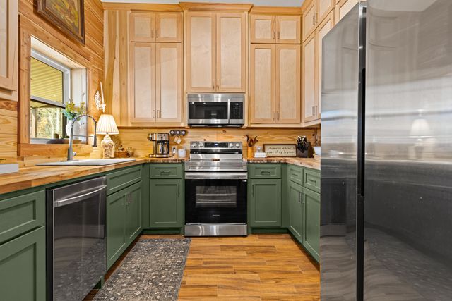 189 Dale Lane, Avinger, TX 75630