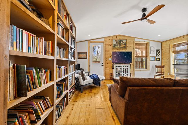 189 Dale Lane, Avinger, TX 75630