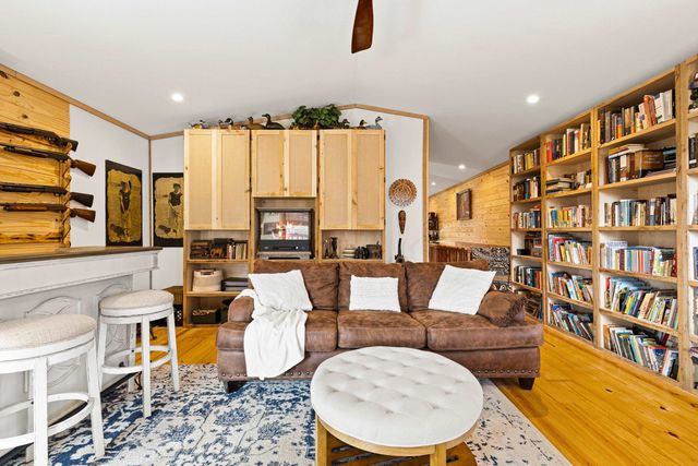 189 Dale Lane, Avinger, TX 75630