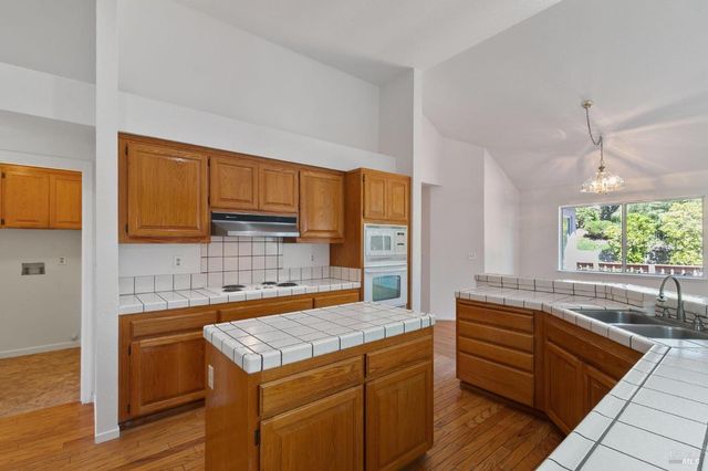 2988 Rustle Ct, Fairfield, CA 94534