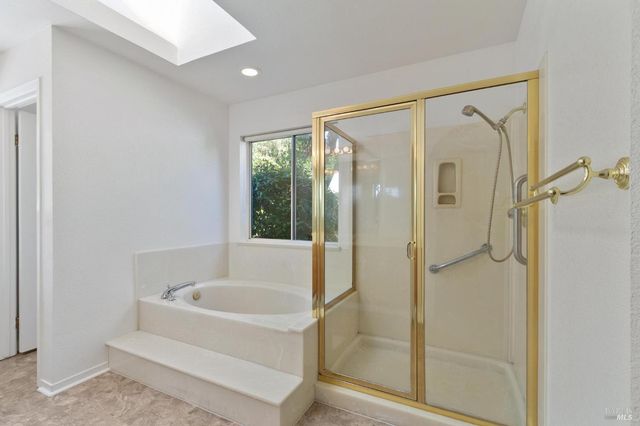 2988 Rustle Ct, Fairfield, CA 94534