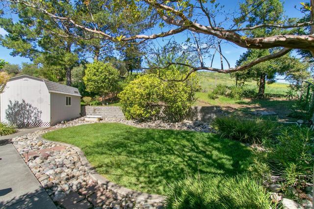 2988 Rustle Ct, Fairfield, CA 94534