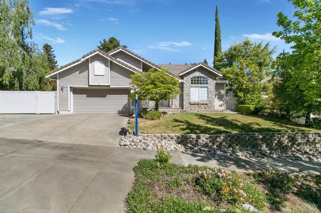 2988 Rustle Ct, Fairfield, CA 94534