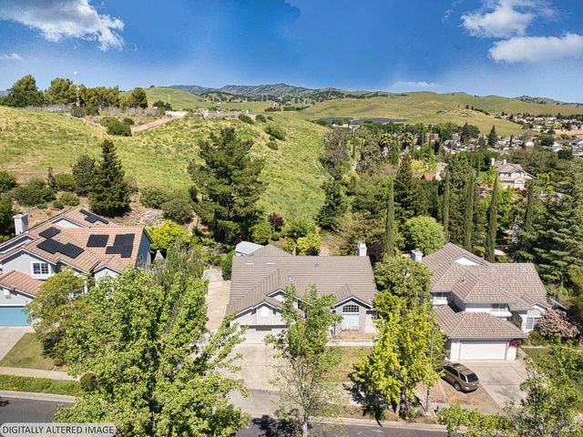 2988 Rustle Ct, Fairfield, CA 94534