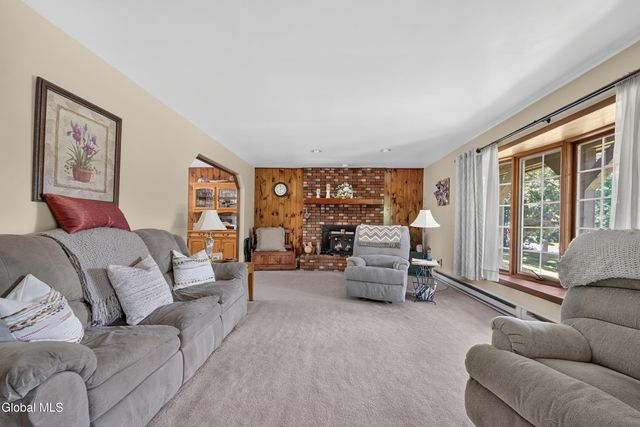 337 Quackenbush Road, Schenectady, NY 12306