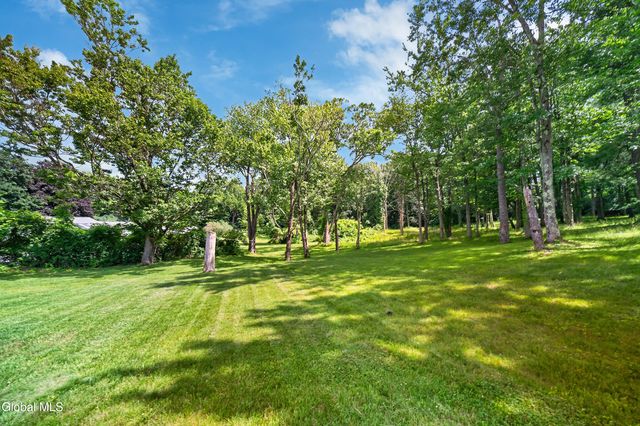 337 Quackenbush Road, Schenectady, NY 12306