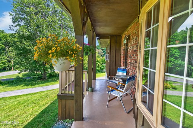 337 Quackenbush Road, Schenectady, NY 12306