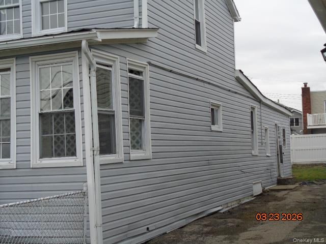 19 E 10th Road, Broad Channel, NY 11693