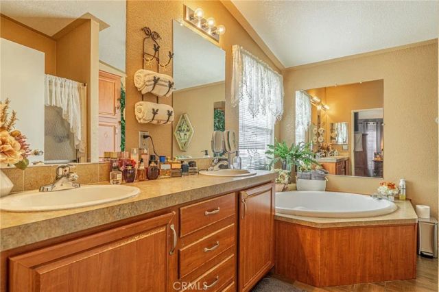 2121 E Ave I 50, Lancaster, CA 93535