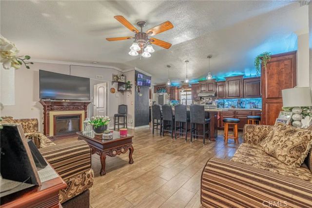 2121 E Ave I 50, Lancaster, CA 93535
