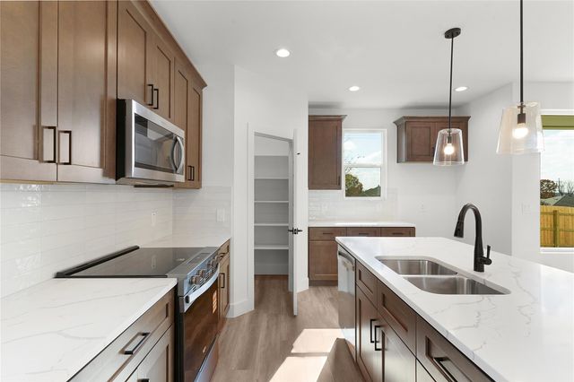 107 Carmen CV, Burnet, TX 78611