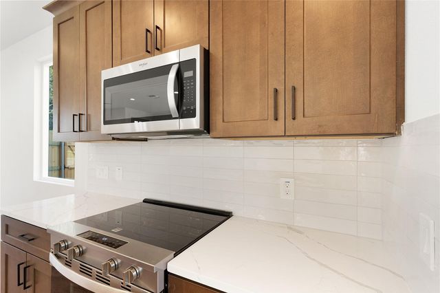 107 Carmen CV, Burnet, TX 78611