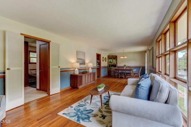 648 Williamsdale Road, Graham, NC 27253