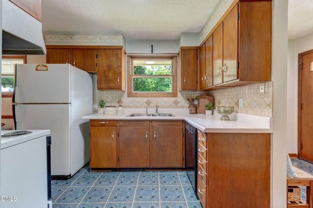 648 Williamsdale Road, Graham, NC 27253
