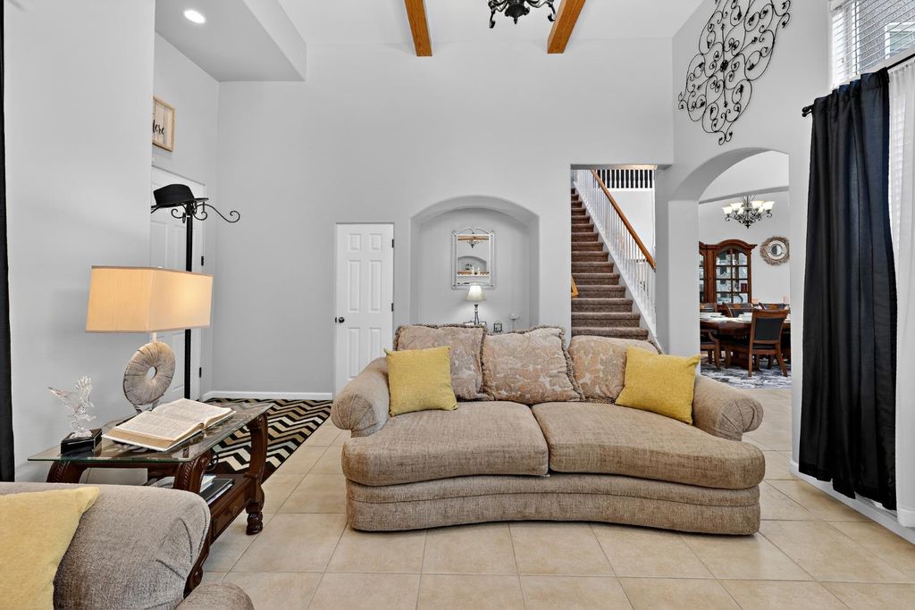 Image 10 of property listing at 8815 Laguna, Chowchilla, CA 93610