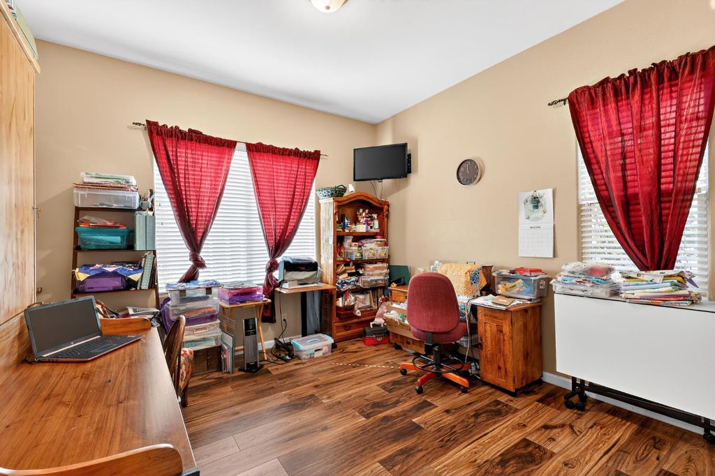 Image 17 of property listing at 8815 Laguna, Chowchilla, CA 93610