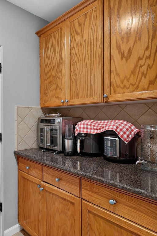 Image 23 of property listing at 8815 Laguna, Chowchilla, CA 93610