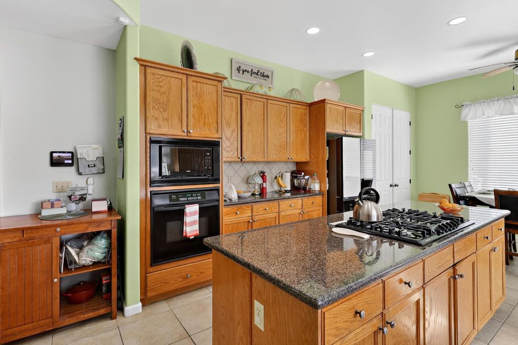 Image 27 of property listing at 8815 Laguna, Chowchilla, CA 93610