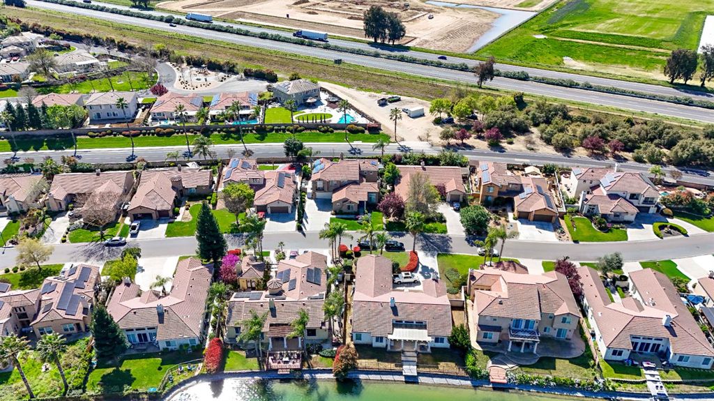 Image 3 of property listing at 8815 Laguna, Chowchilla, CA 93610