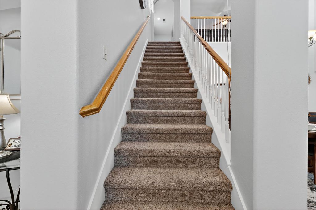 Image 31 of property listing at 8815 Laguna, Chowchilla, CA 93610