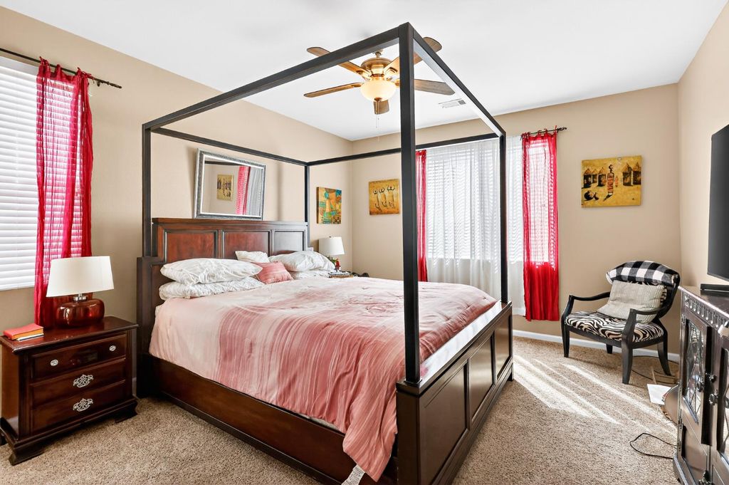 Image 34 of property listing at 8815 Laguna, Chowchilla, CA 93610