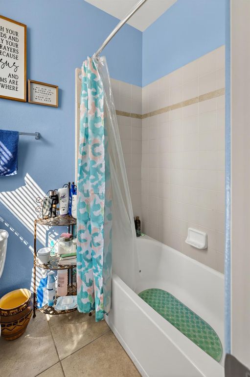 Image 38 of property listing at 8815 Laguna, Chowchilla, CA 93610