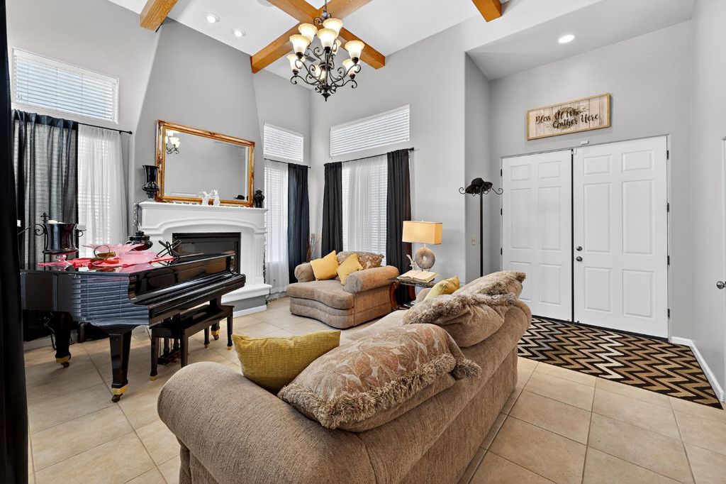 Image 48 of property listing at 8815 Laguna, Chowchilla, CA 93610