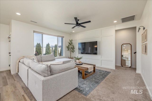 3090 W Silver River St., Meridian, ID 83646