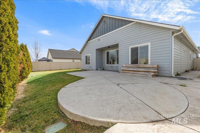 3090 W Silver River St., Meridian, ID 83646