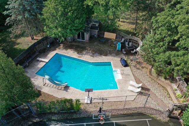 776 Golden Meadow Road, Eagan, MN 55123