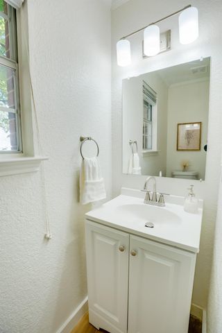 1705 Oakmont LN, Cedar Park, TX 78613