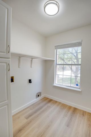 1705 Oakmont LN, Cedar Park, TX 78613