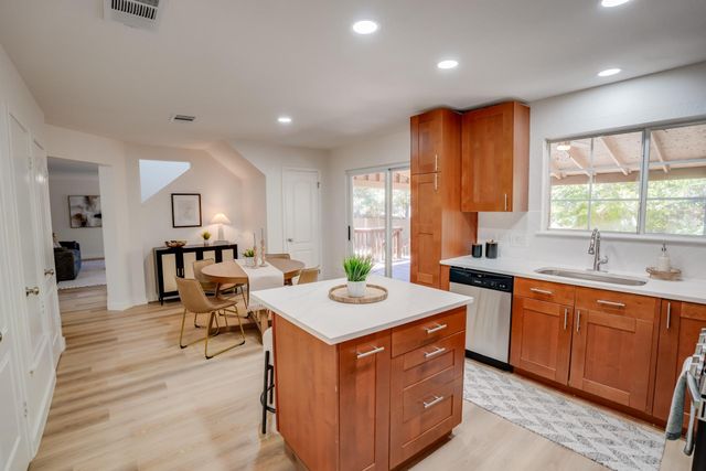 1705 Oakmont LN, Cedar Park, TX 78613