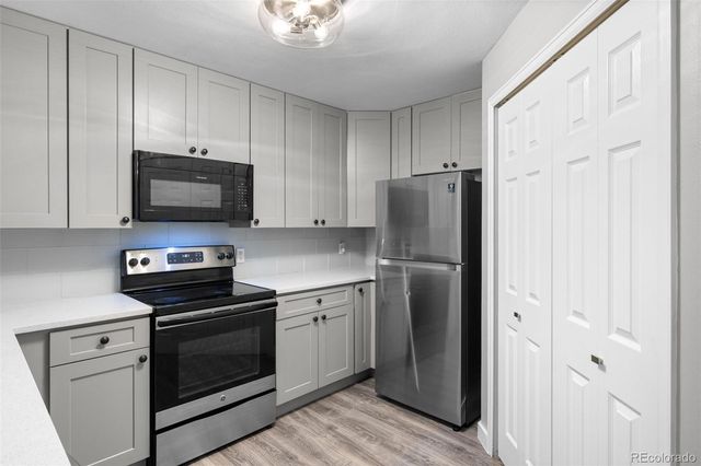 2575 S Syracuse Way H201, Denver, CO 80231