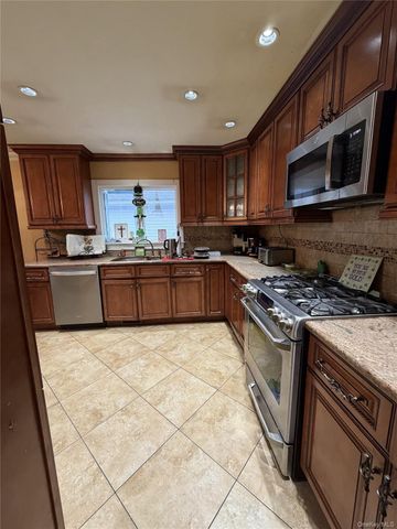 15936 88th Street, Howard Beach, NY 11414