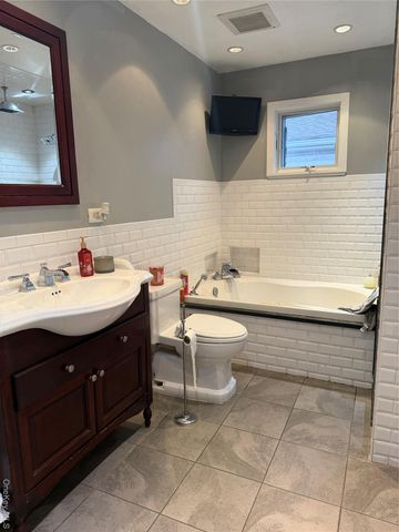 15936 88th Street, Howard Beach, NY 11414