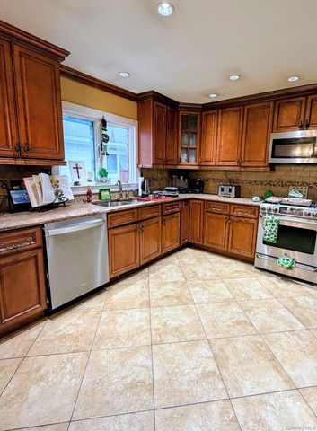 15936 88th Street, Howard Beach, NY 11414