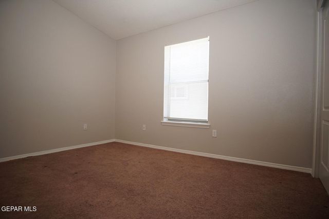 10002 Cross Street, El Paso, TX 79924