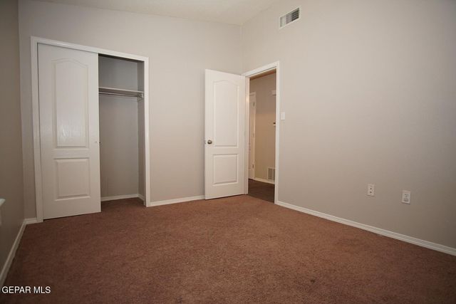 10002 Cross Street, El Paso, TX 79924