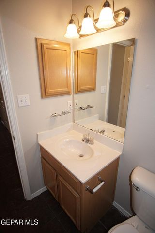 10002 Cross Street, El Paso, TX 79924