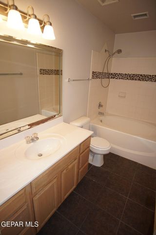 10002 Cross Street, El Paso, TX 79924