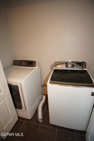 10002 Cross Street, El Paso, TX 79924