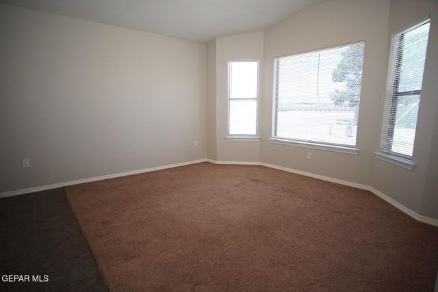 10002 Cross Street, El Paso, TX 79924