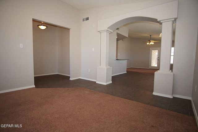 10002 Cross Street, El Paso, TX 79924