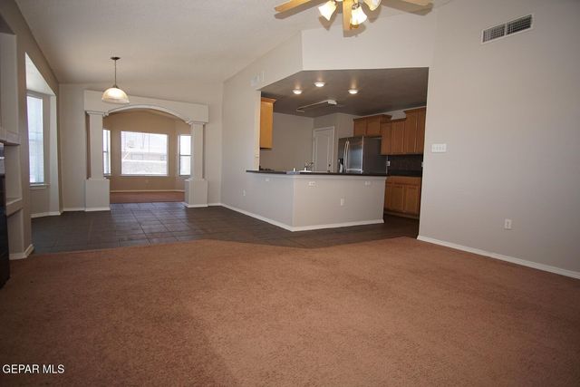 10002 Cross Street, El Paso, TX 79924