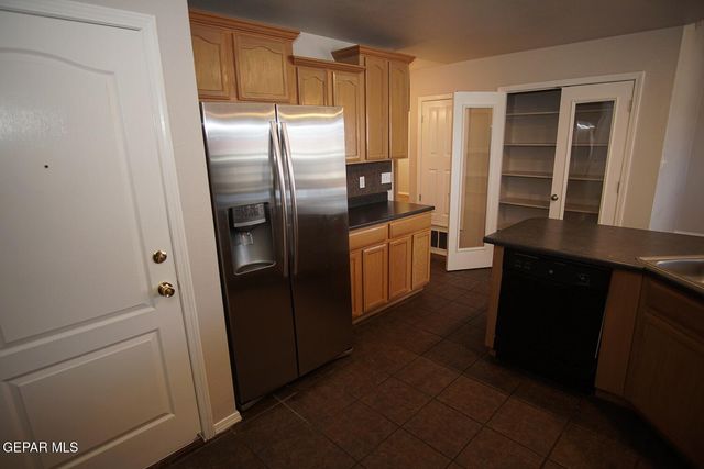 10002 Cross Street, El Paso, TX 79924