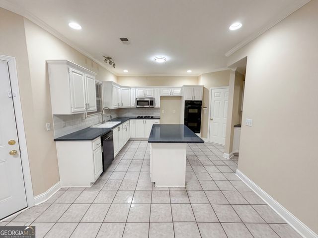 3805 Lenna Drive, Snellville, GA 30039